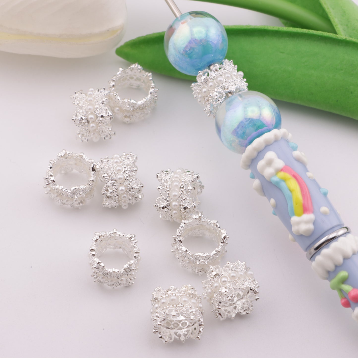 FS4728- Single-row Pearls, Metal Spacers