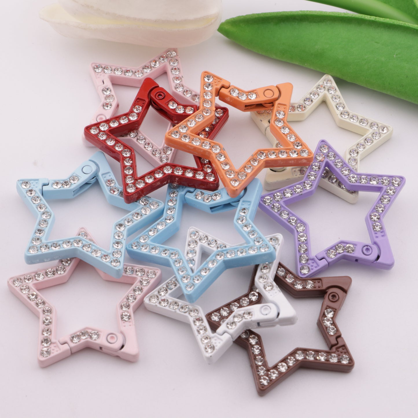 FS5655- 34mm Star Keyring With Diamonds