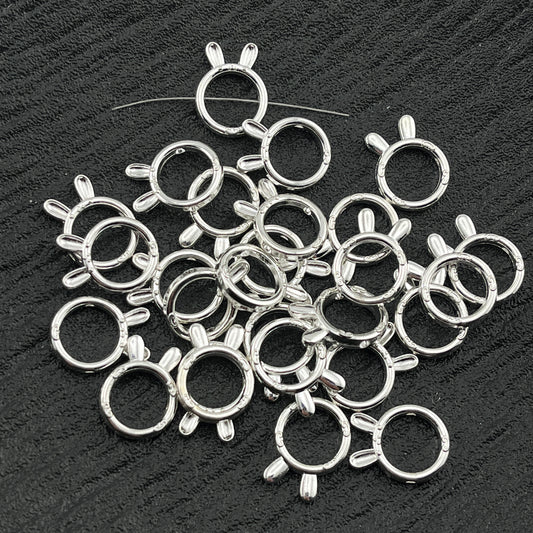 FS2716- Horizontal Hole Rabbit Ear Beaded Circle