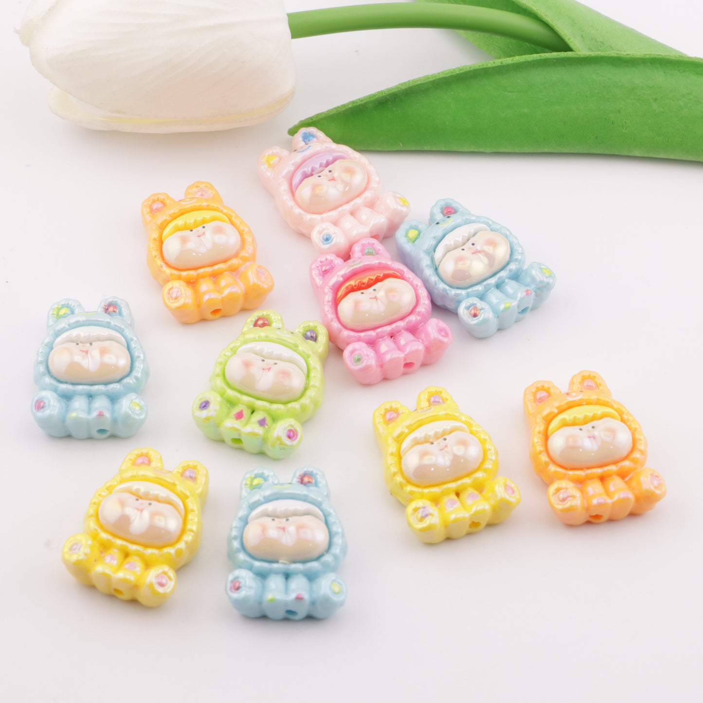 FS3643- Cartoon Lilis Resin Beads