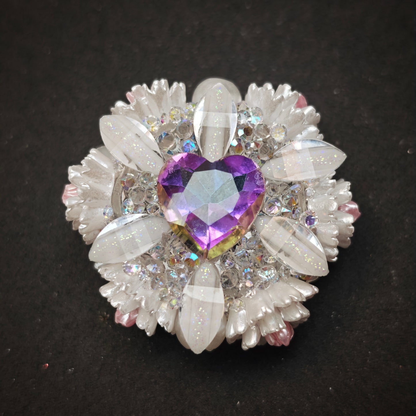 [KM6920]- 32mm Loving Heart Diamonds Round Fancy Beads ,with Flower, Fit Beadable Pens