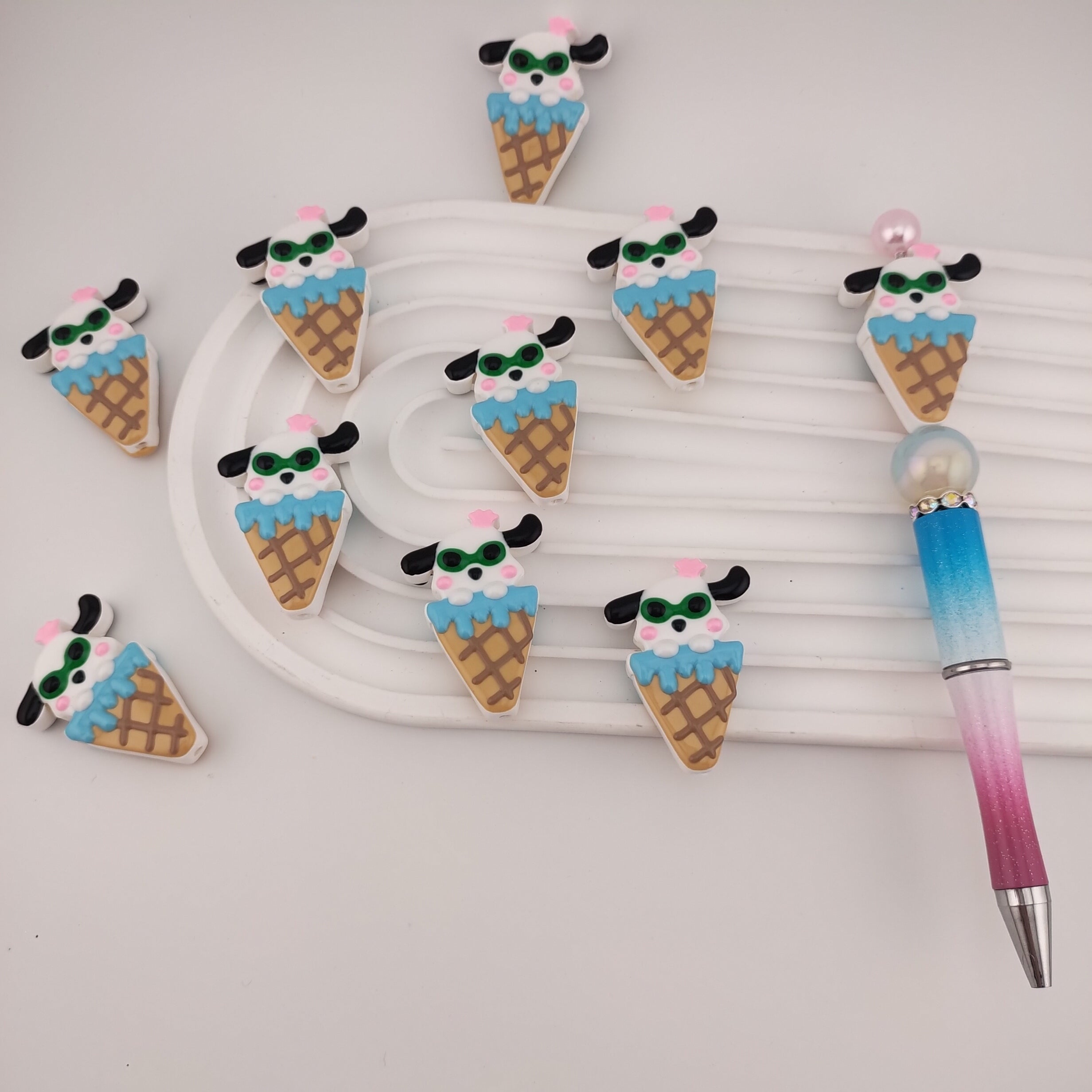 26MM  Ice Cream Pocha Dog Handpainted  Resin Beads Fit For Beadable Pens