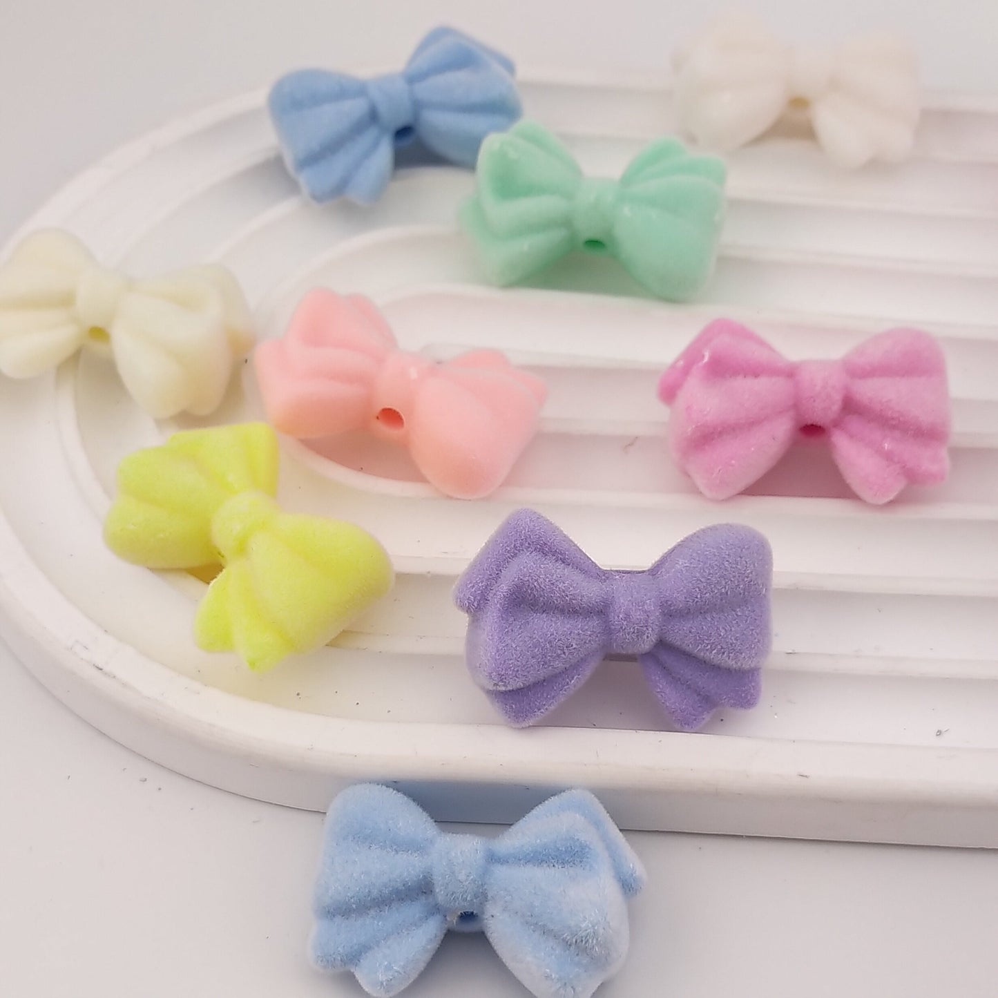 FS1216- 23×31mm Flocked Bow Acrylic
