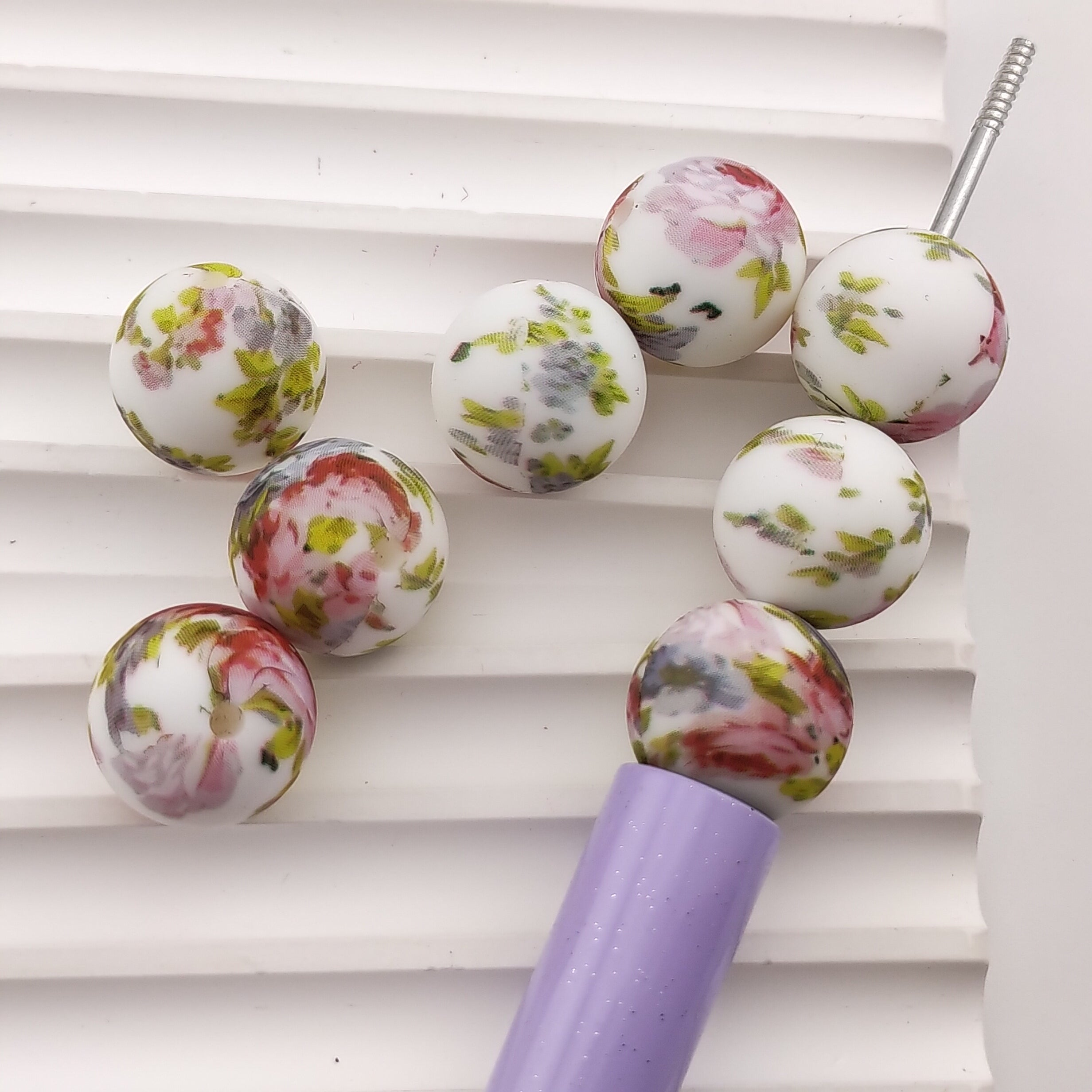 15MM Round White Base Pink Flower And Green Leaf Printed Silicone Beads Fit For Beadable Pens