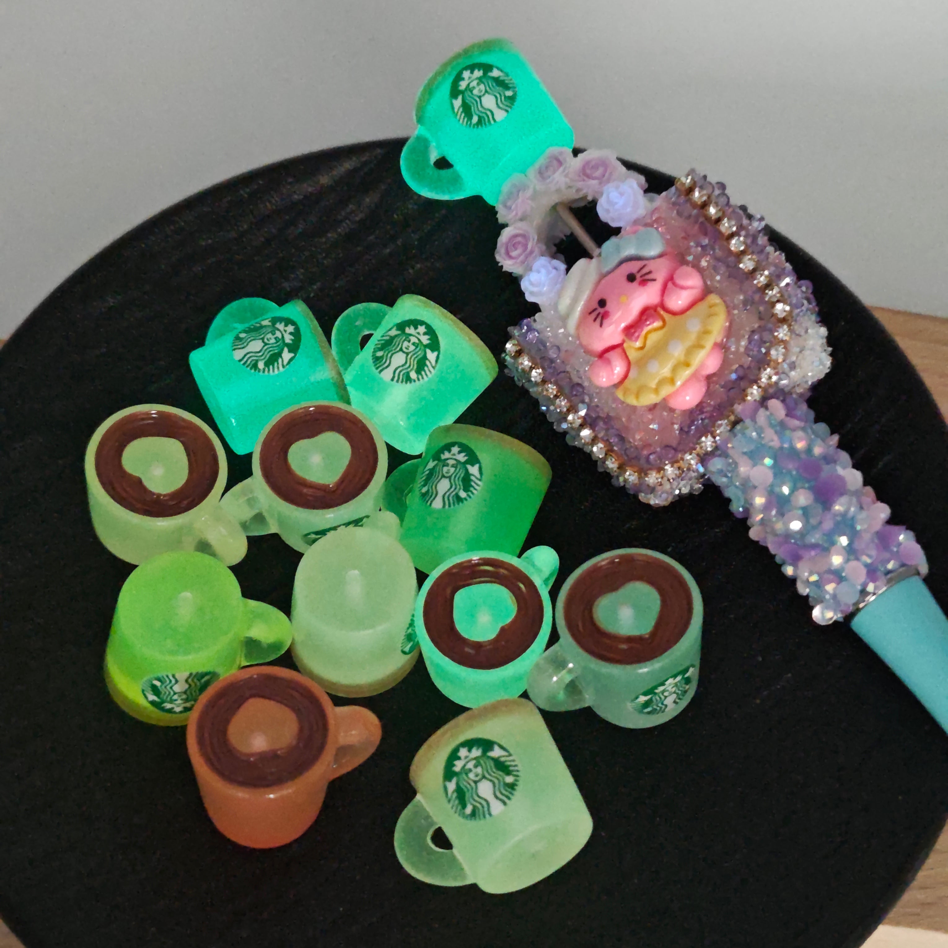 FS1665- Glowing STARBUCKS Pen Toppers