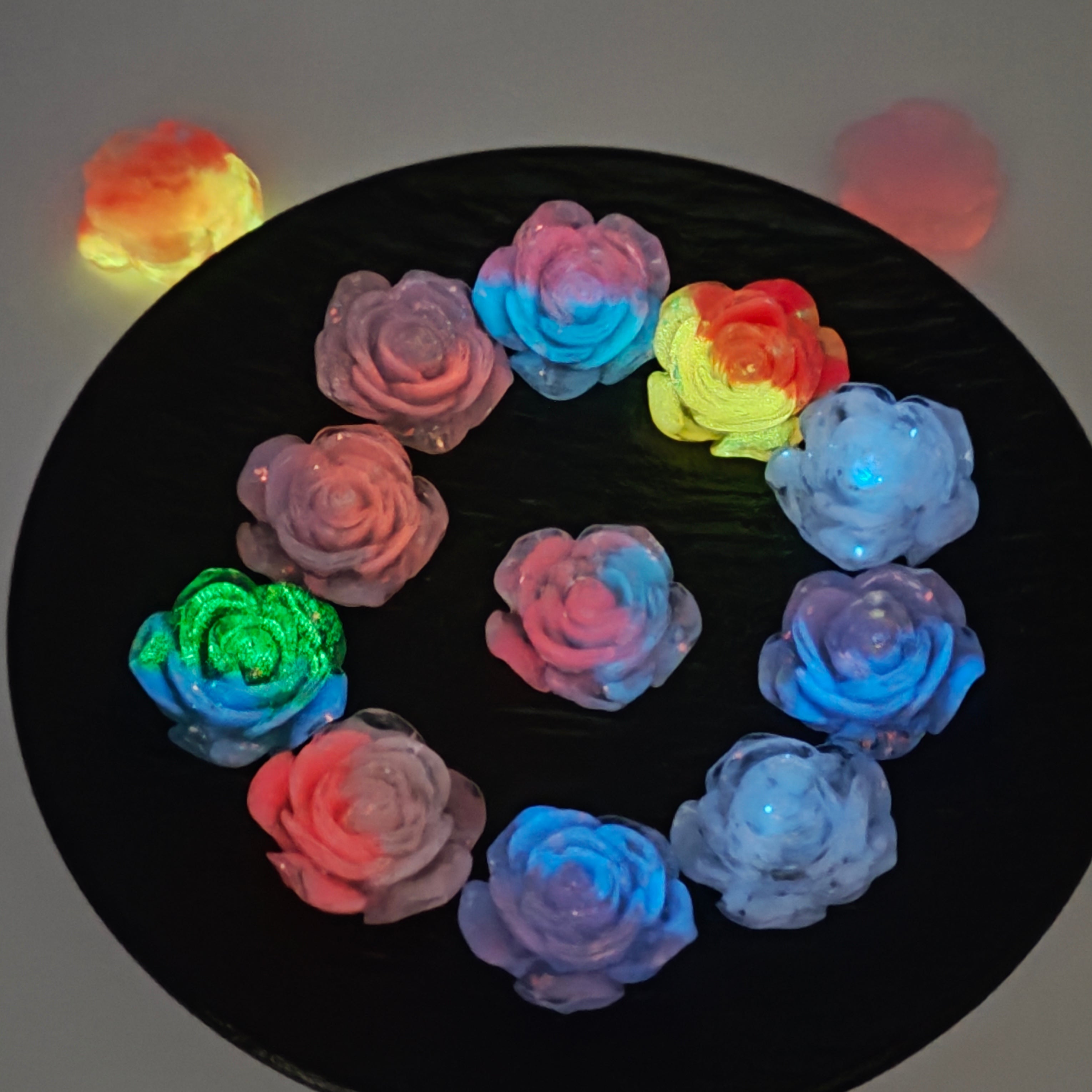 FS1581- 30mm Gradient color Glowing Rose Charms For making fancy Beads