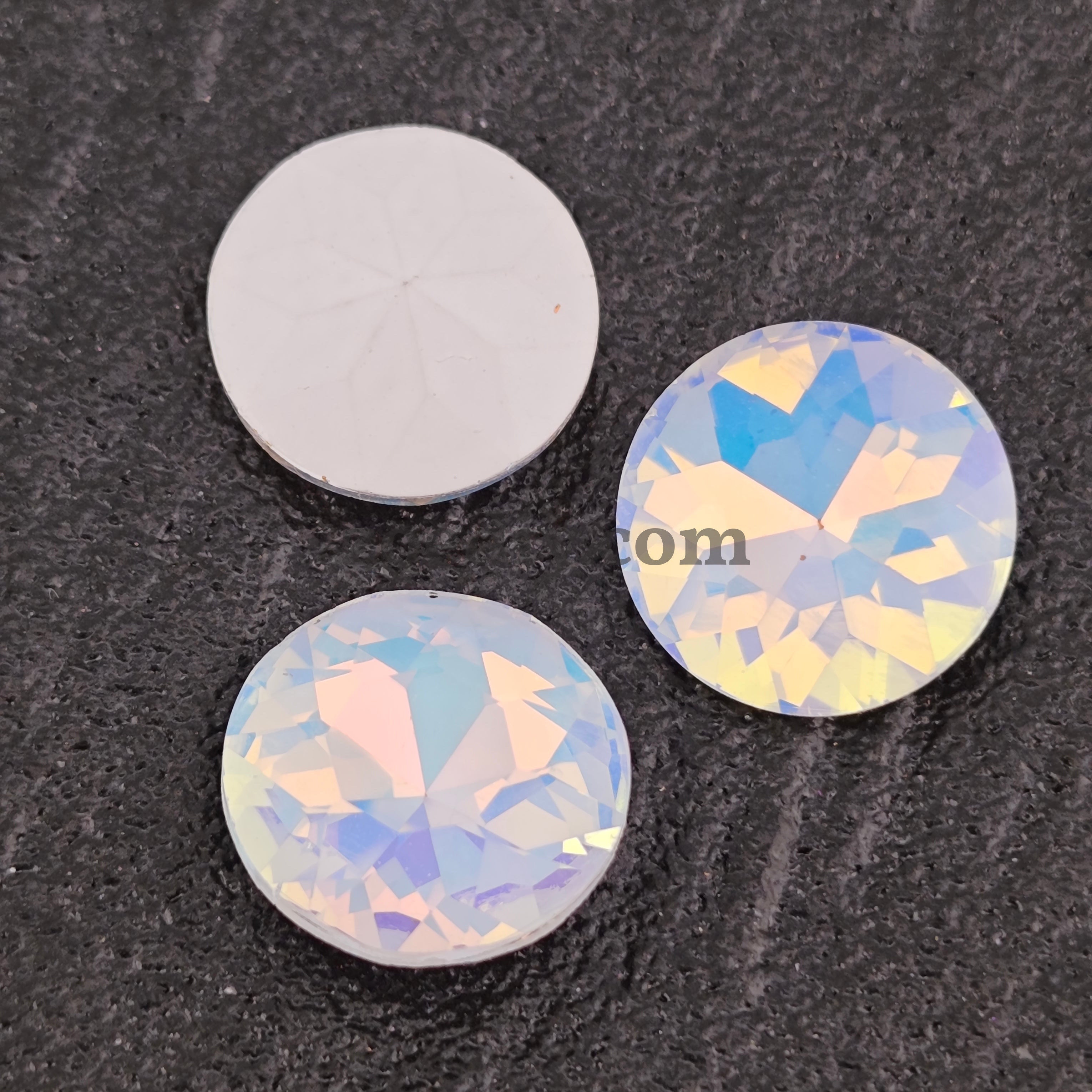 FS1610- 14mm Pointed Bottom Round Crystal Diamonds For Making fancy Beads